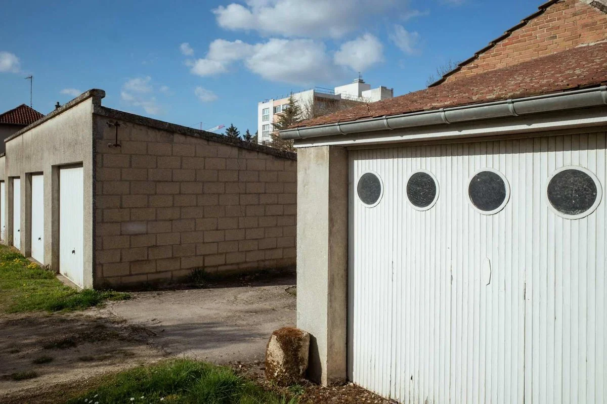 Garage door service - Garage Door Repair Foxwood (64083) Raymore, MO - OnPoint