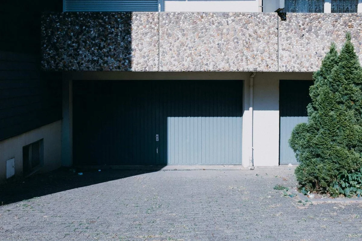 Garage door service - Garage Door Making Grinding Noise in Gardner, KS - Same-Day 